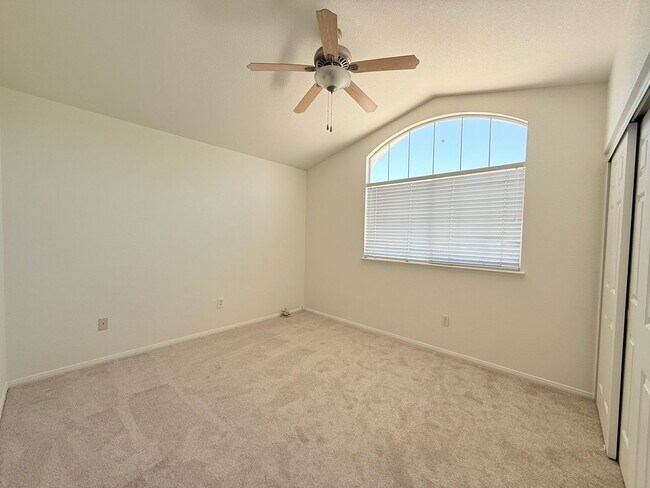 Building Photo - Highly desirable North Summerlin single-fa...