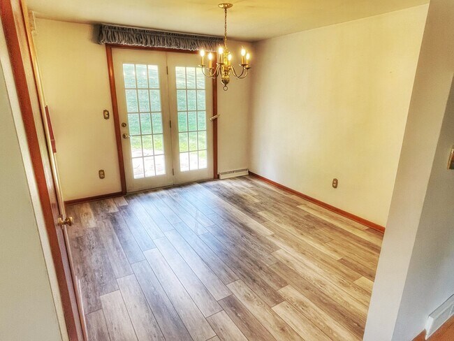 Building Photo - 6967 Pigeon Cove Rd