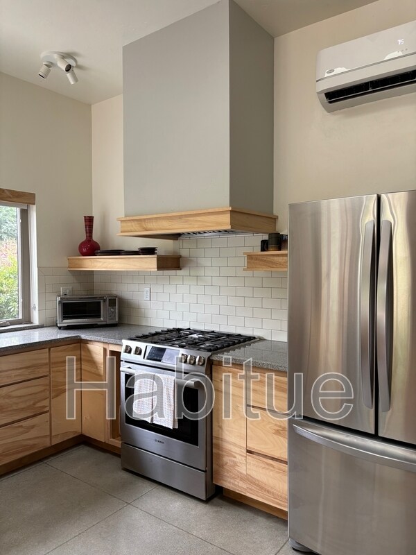 Building Photo - 6172 N Pierce Park Ln