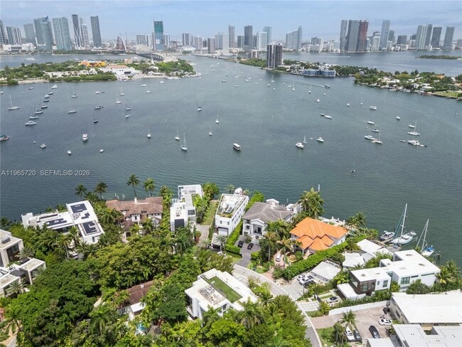 Building Photo - 420 N Hibiscus Dr