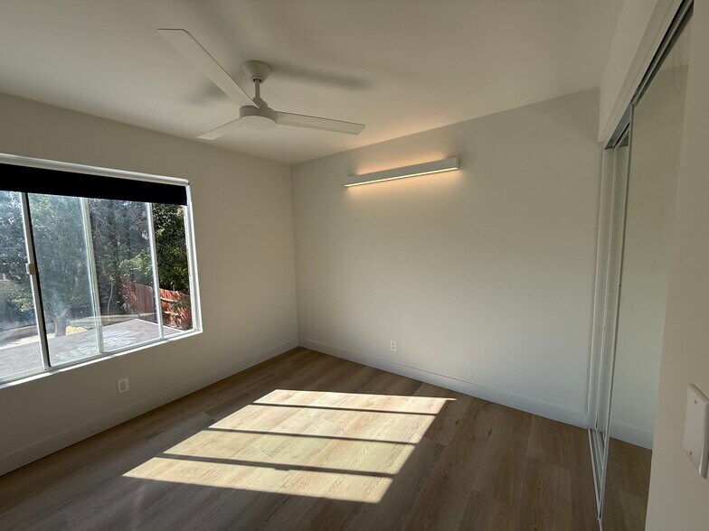 Bedroom 2 - 45233 Mays Ct