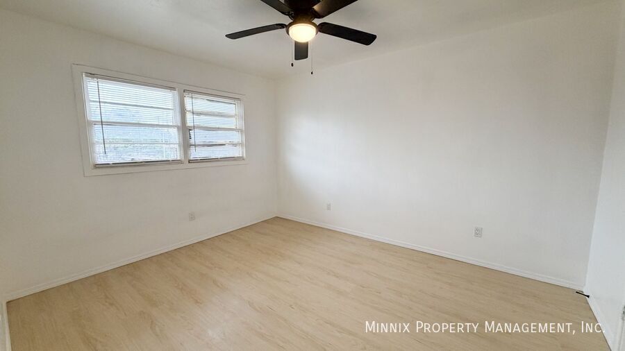 Building Photo - 5005 Avenue W