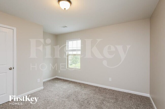 Building Photo - 704 Nonsuch Ct