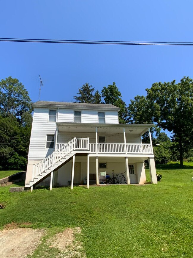 Building Photo - 739 Pennsy Rd