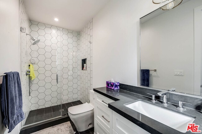 Building Photo - 4268 Colbath Ave