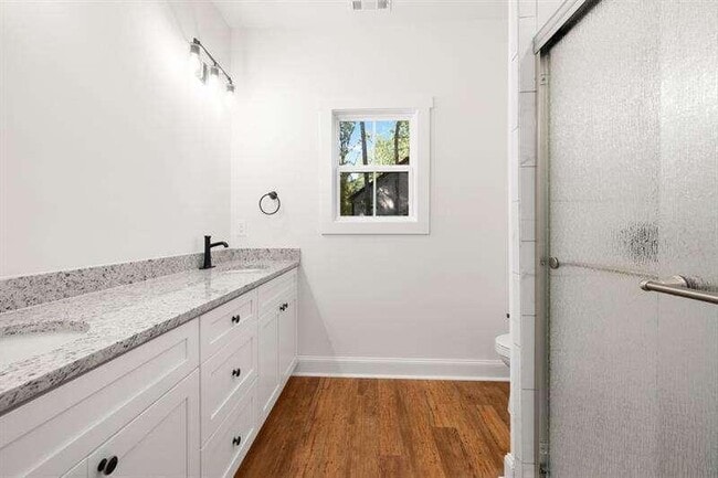 Building Photo - 2275 Hwy 19 N