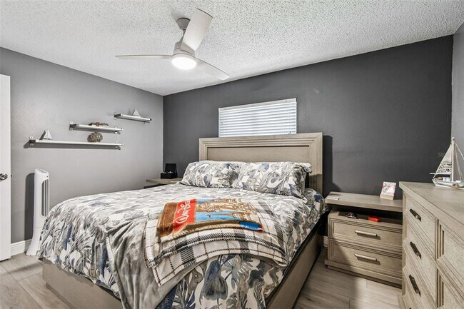 Building Photo - 3160 Downing St