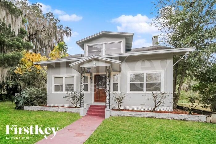 Primary Photo - 109 E Palmetto Ave