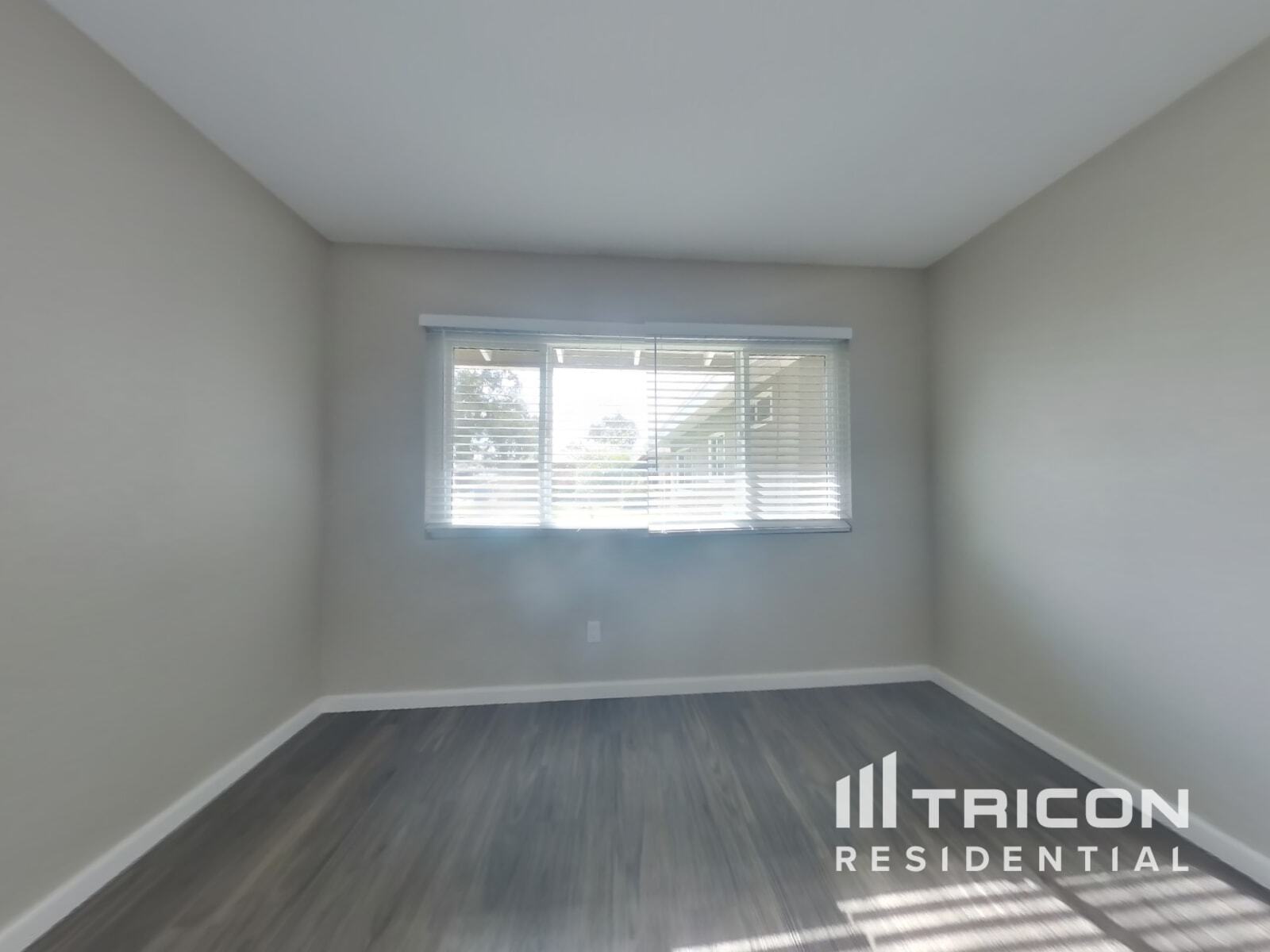 Building Photo - 25030 Gentian Ave
