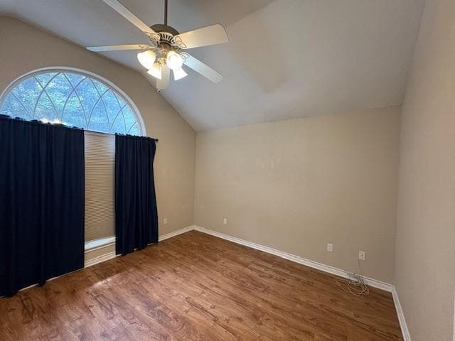 Building Photo - 5402 Willow View Rd