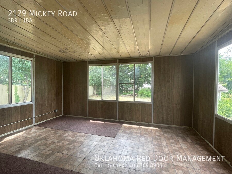 Building Photo - 2129 Mickey Rd