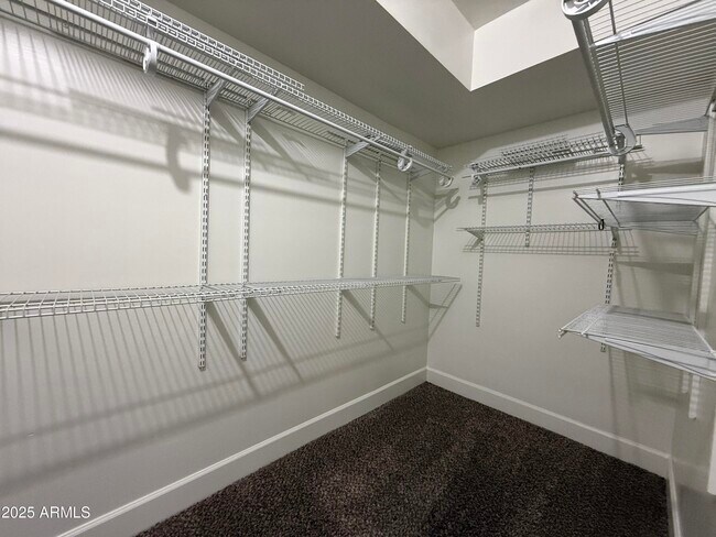 Building Photo - 8902 E Cholla St