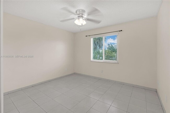Building Photo - 14820 Naranja Lakes Blvd