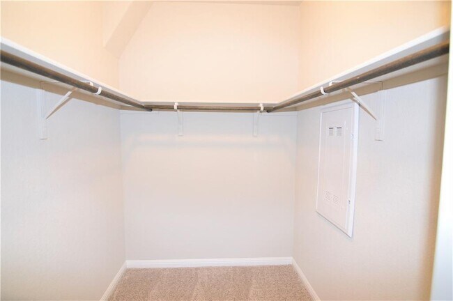 Building Photo - 14204 Handel Dr