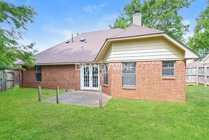 Building Photo - 5292 Shady Ridge Dr