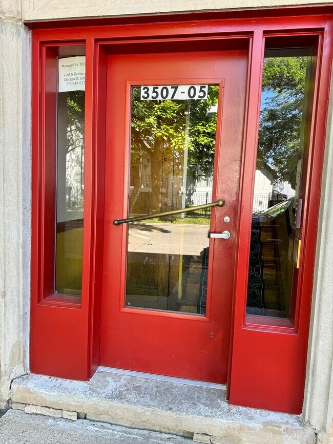 Building Photo - 3507 N Keeler Ave