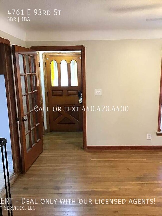 Building Photo - Renovated Cape Cod 3 bedroom 1 Bath