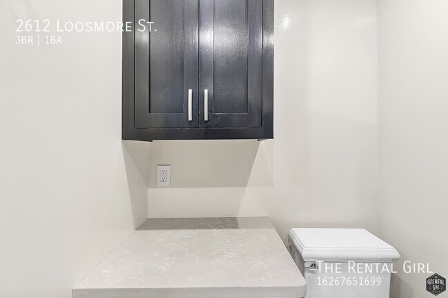 Building Photo - Spacious 3 Bedroom Single Family Home | Fu...
