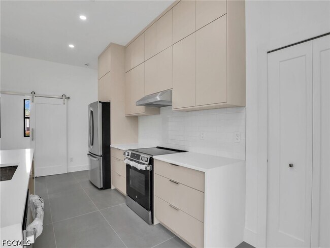 Building Photo - 12004 Newgate Ave