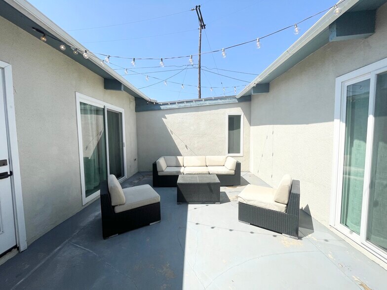 Building Photo - 8185 Cinderella Pl