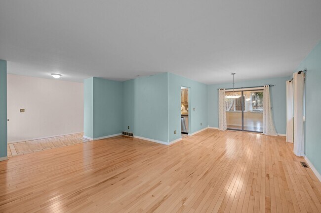 Building Photo - 8022 E Bucknell Pl