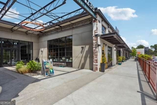 Building Photo - 1961 James Red Moore Blvd