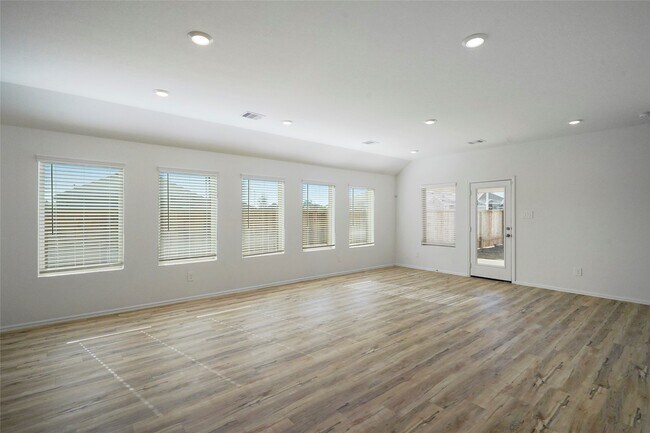 Building Photo - 307 Flower Reed Ct