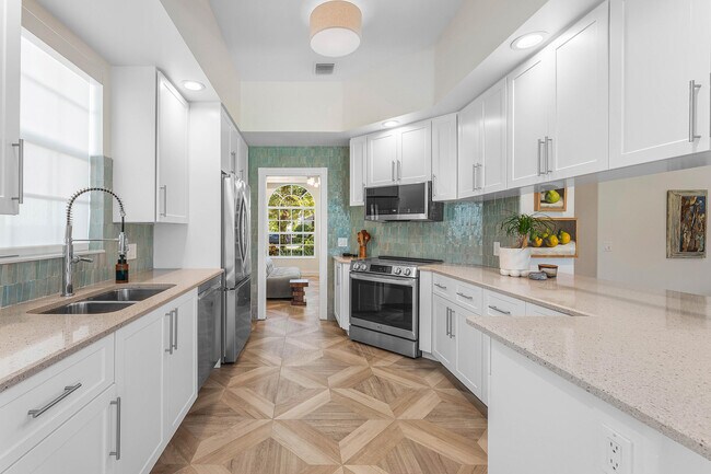 Building Photo - 8308 Rosalie Ln