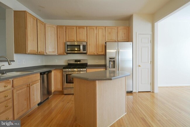 Building Photo - 5080 Grimm Dr