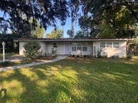 Building Photo - 3/2 with Bonus Room in South Daytona