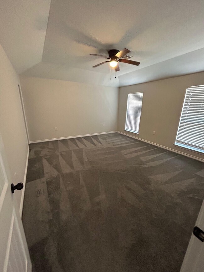 Building Photo - 10008 TX-321