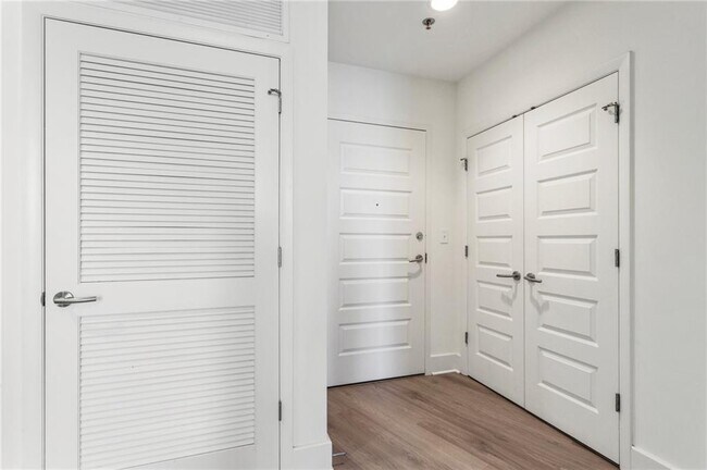 Primary Photo - 1080 Peachtree St NE