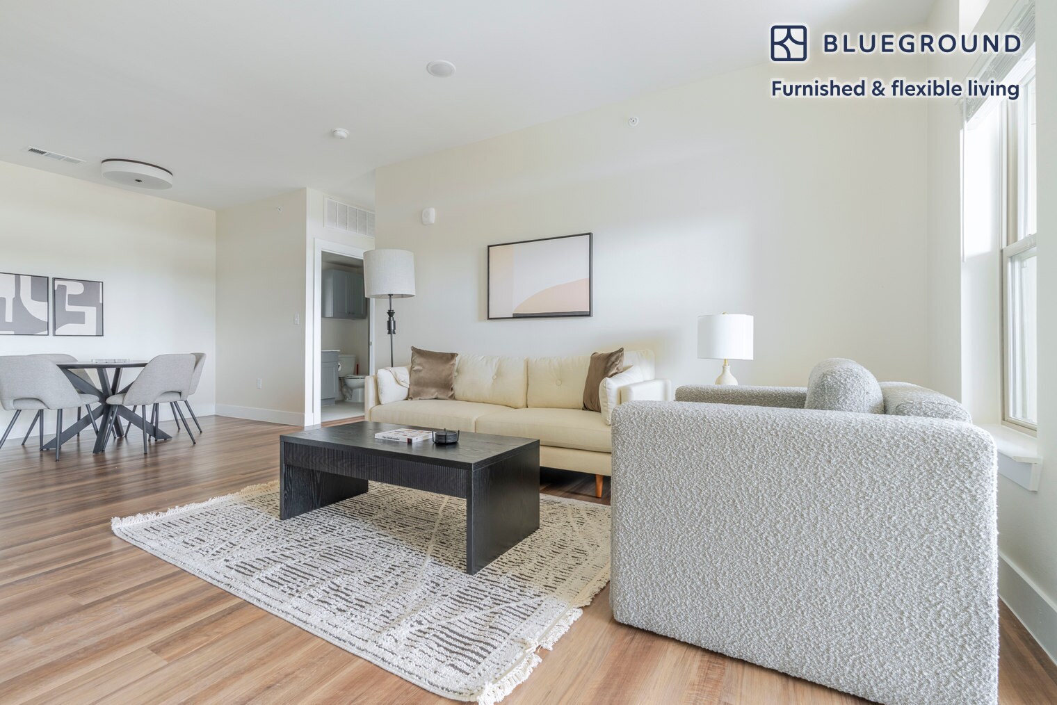 Building Photo - 1501 W Howard Ln