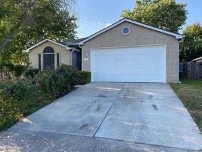 Building Photo - 102 Meadowlark Cir