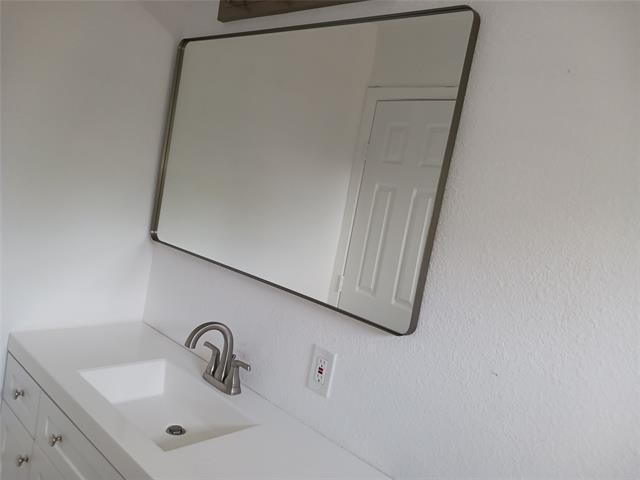 Building Photo - 4418 Sherwood Dr