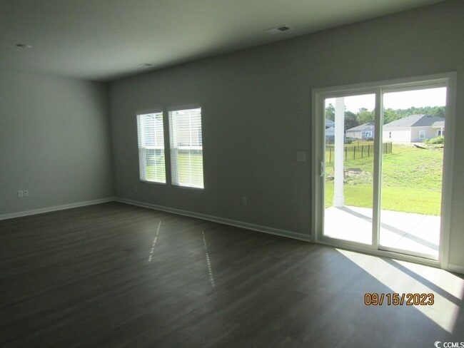 Building Photo - 905 Vernal Pl