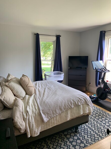 Building Photo - 244 Wales St