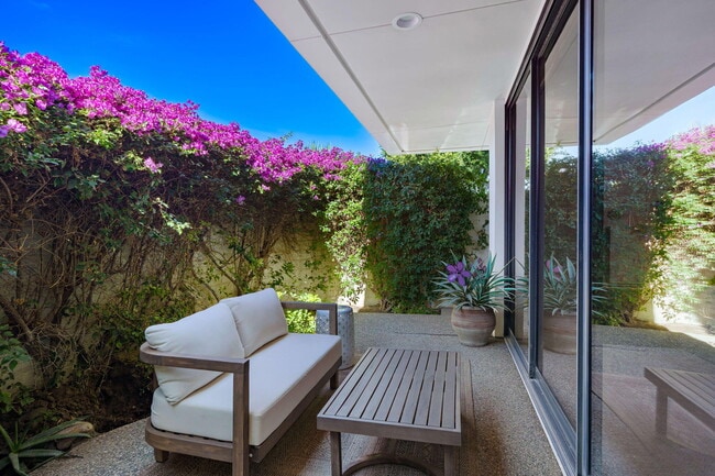 Building Photo - 6 Exeter Ct