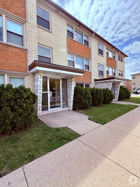 Building Photo - 2807 N McVicker Ave