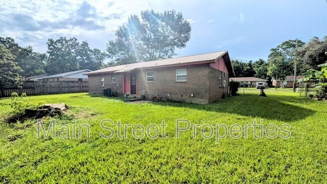 Building Photo - 1022 Woodbury Pl