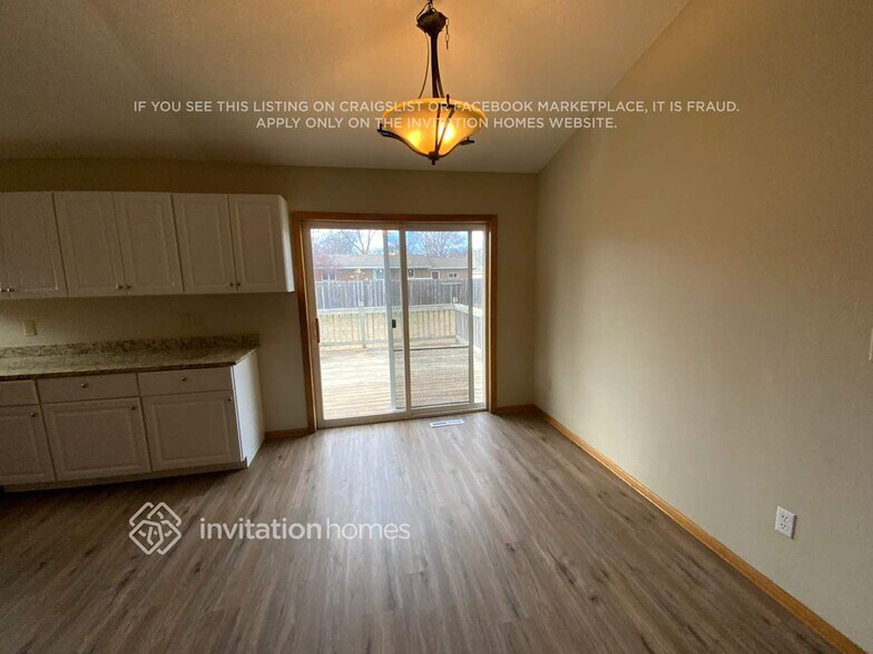 Building Photo - 6525A Douglas Dr N