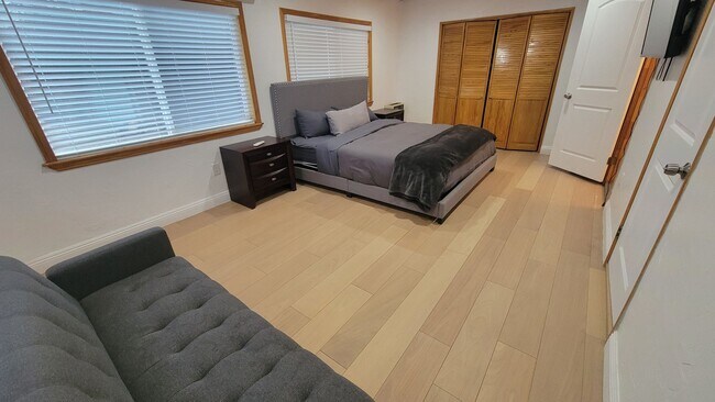 Building Photo - Move-In Ready 3 Bedroom, 2 Bath Home with ...