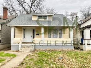 Building Photo - Updated Three Bedroom in West Louisville-Section 8 Accepted