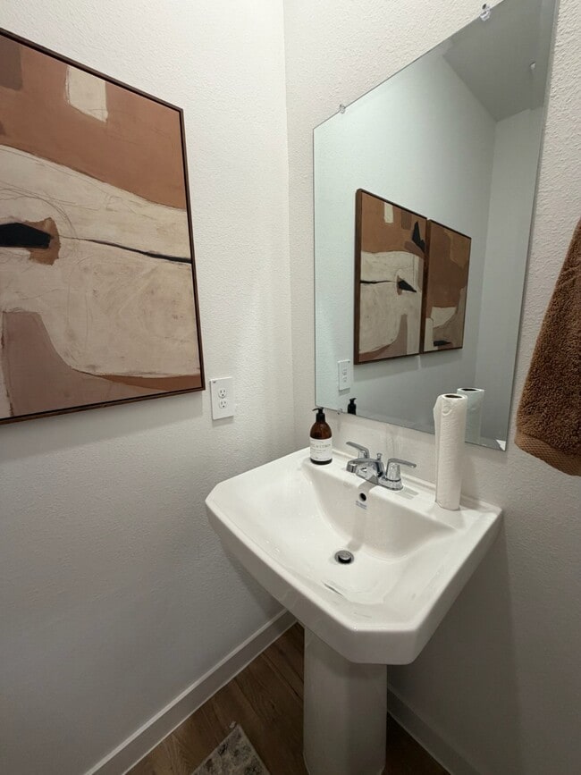 Building Photo - 3550 Blue Mockingbird St