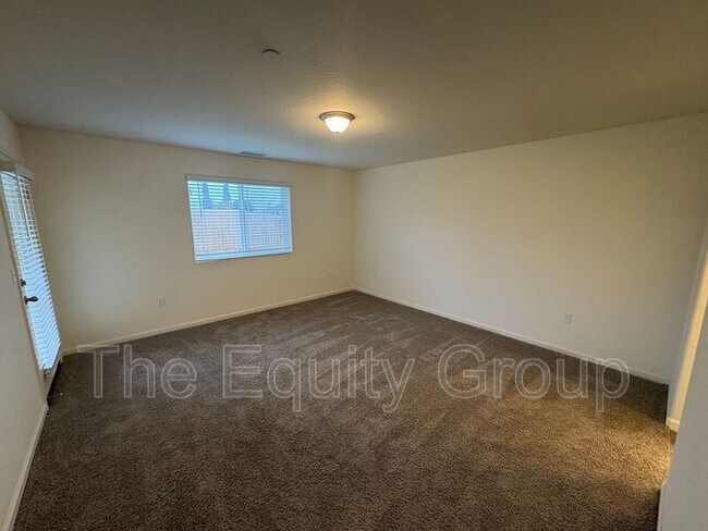 Building Photo - 1946 E School Ave