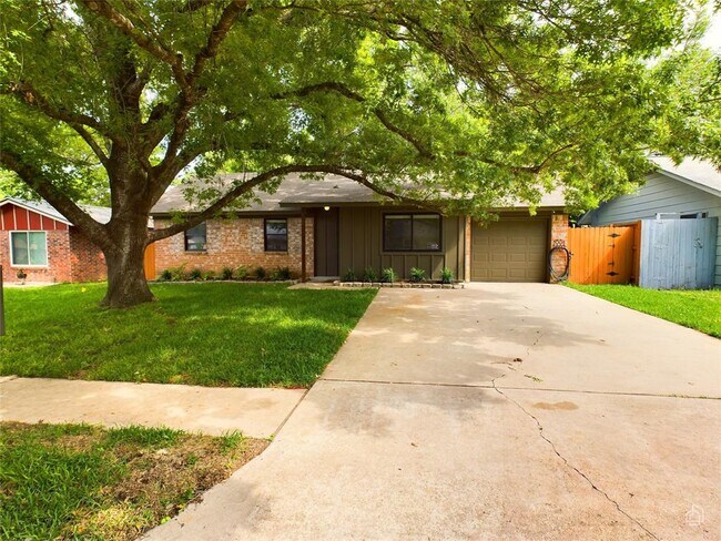 Building Photo - 6007 Leisure Run Rd