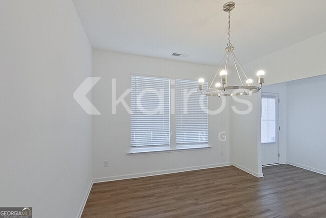 Building Photo - 306 Silver Maple Ln