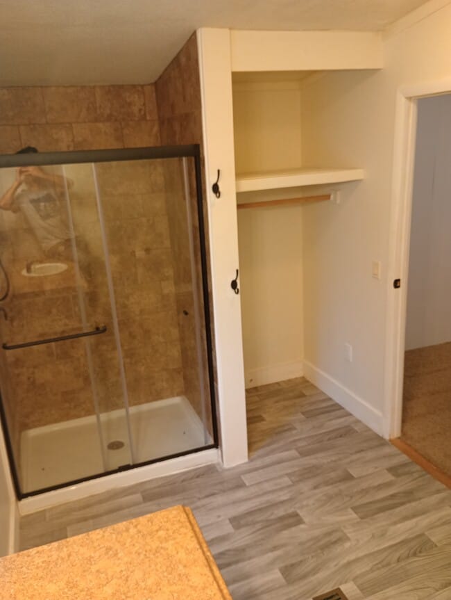 Building Photo - 202 Holly St