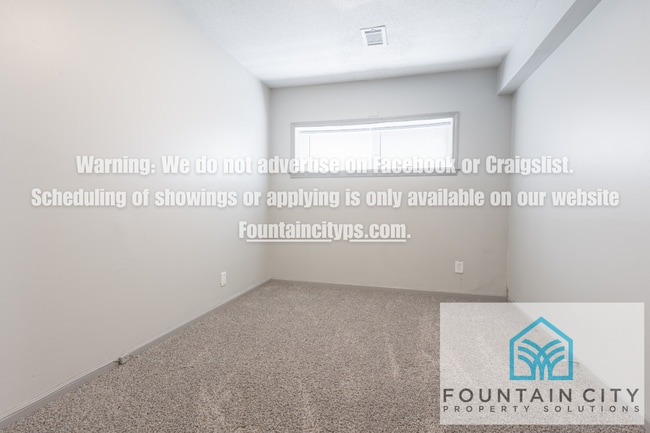 Building Photo - Spacious 4 Bed / 3 Bath Townhome in Liberty – Pet Friendly!