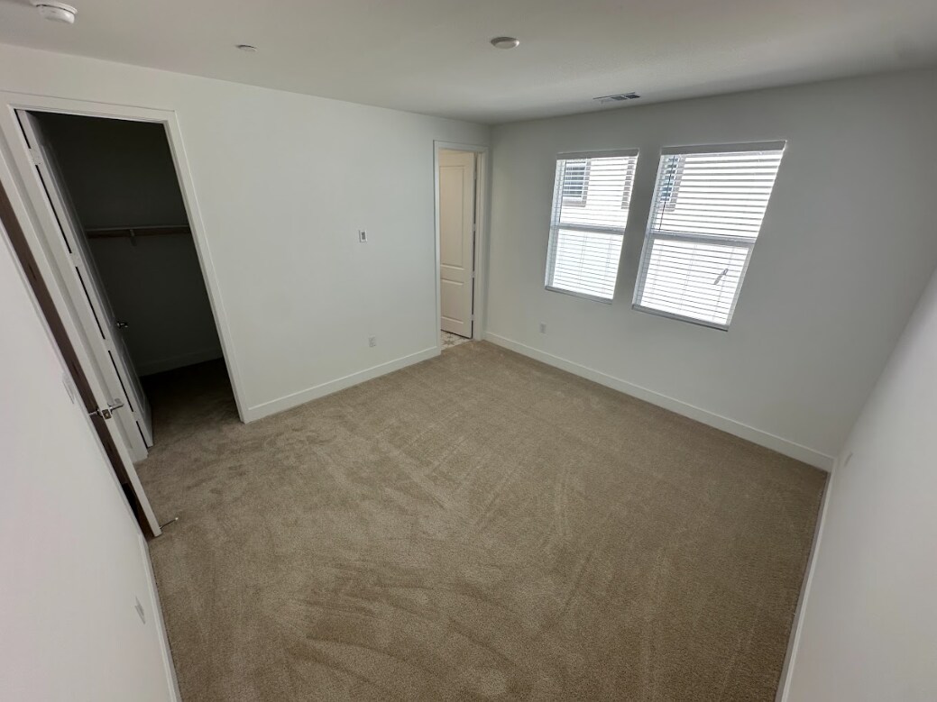 Building Photo - 24392 Calle La Roca